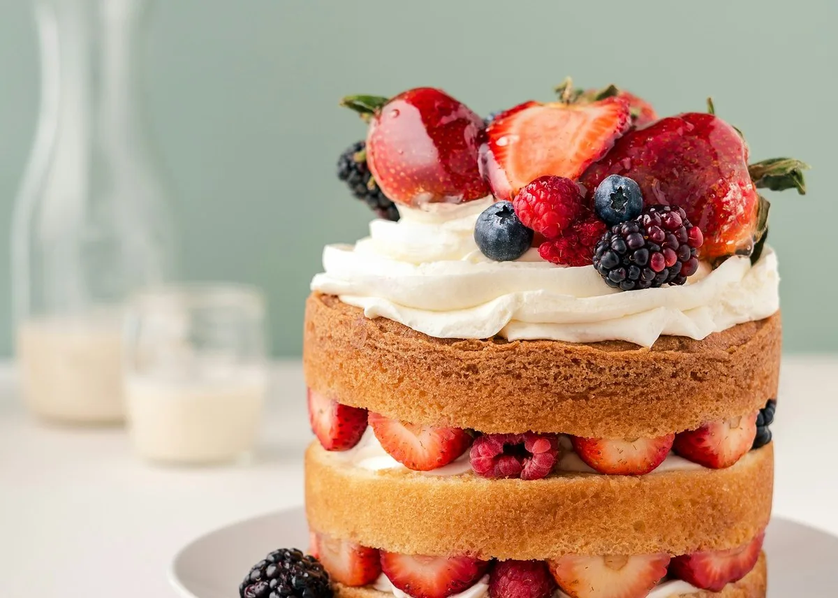Berry Heaven — ミックスベリーのレイヤーケーキ