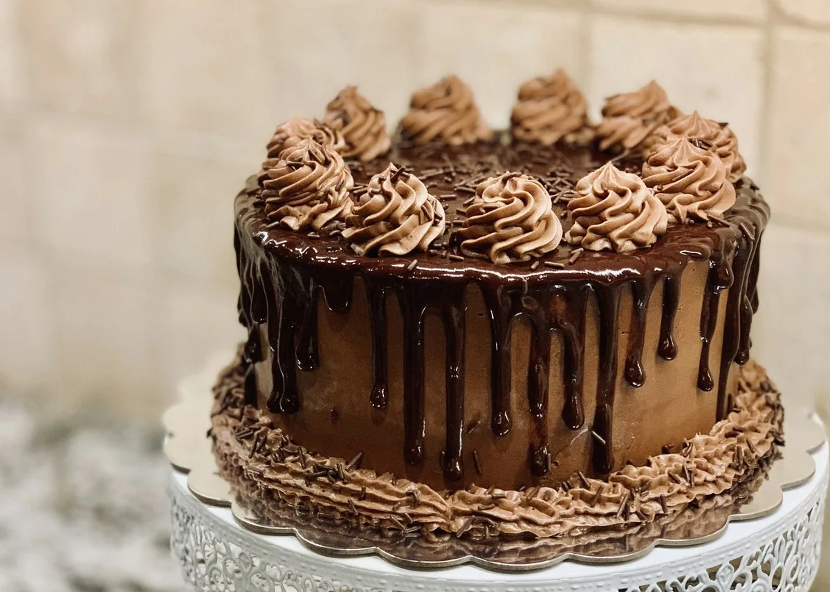 Chocolate Dream — チョコレートをまとった濃厚なホールケーキ
