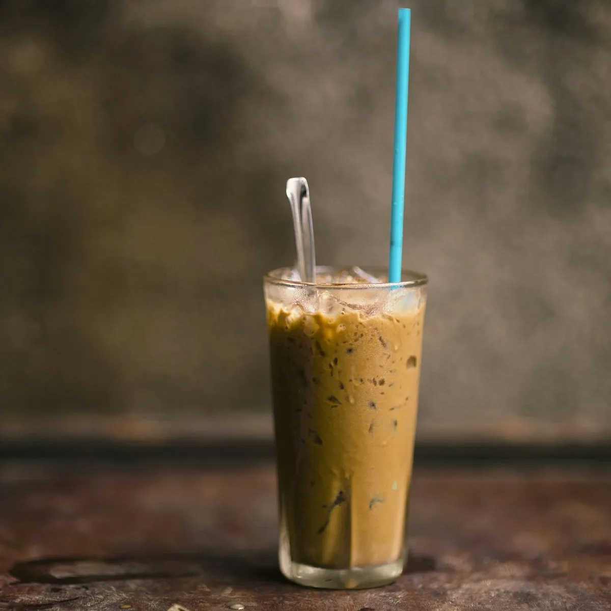 グラスで提供されるアイスコーヒー