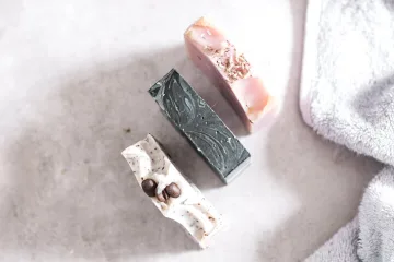 L. SOAP NATURAL / N004 の石けん3種